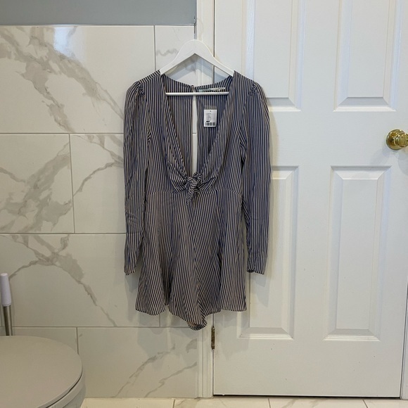 New OU | Striped Romper - Picture 4 of 11